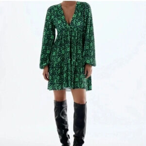 Zara all over pleated mini dress green and black long sleeves with ruffl…